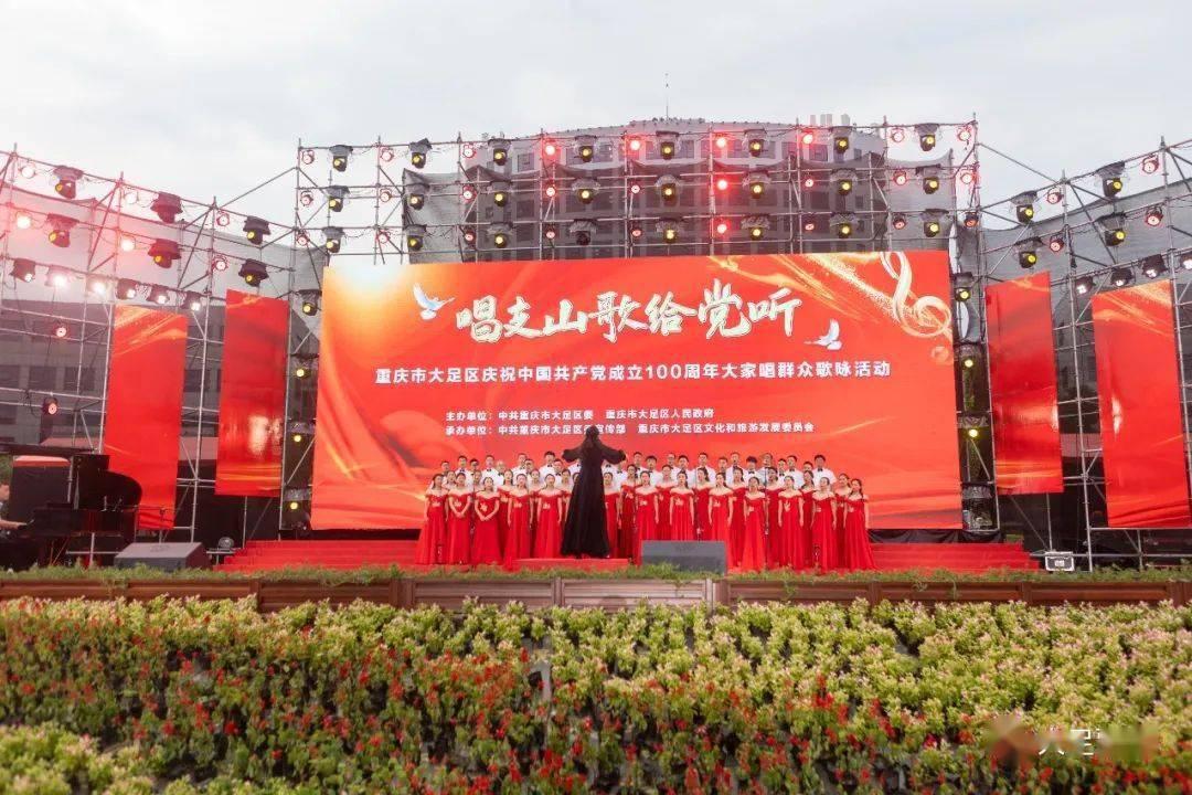 奔驰司机加塞并打砸别车引擎盖?警方:行拘10天罚款500元